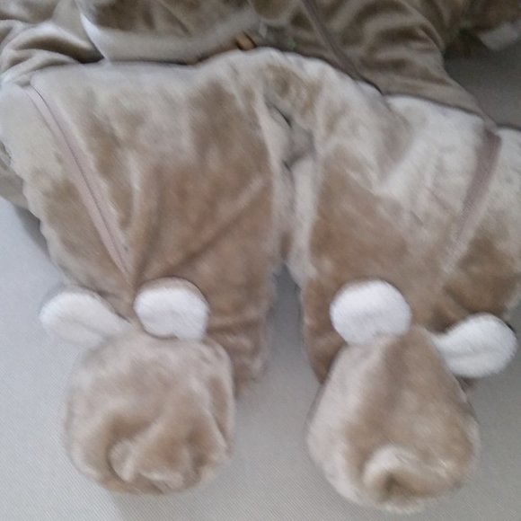 Disney Winnie the Pooh beige bunting/snowsuit EUC - Picture 4 of 6